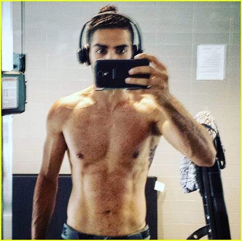 Aladdin Star Mena Massoud S Shirtless Photos Are Really Hot Photo 3928463 Shirtless Photos