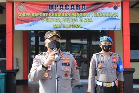 Infopublik Kapolres Blora Pimpin Upacara Kenaikan Pangkat Pengabdian