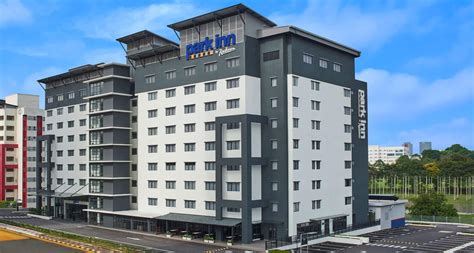 Book Hotel Rooms in Putrajaya | Park Inn by Radisson