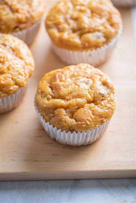 Carrot Cake Muffins {Easy Recipe} | FeelGoodFoodie