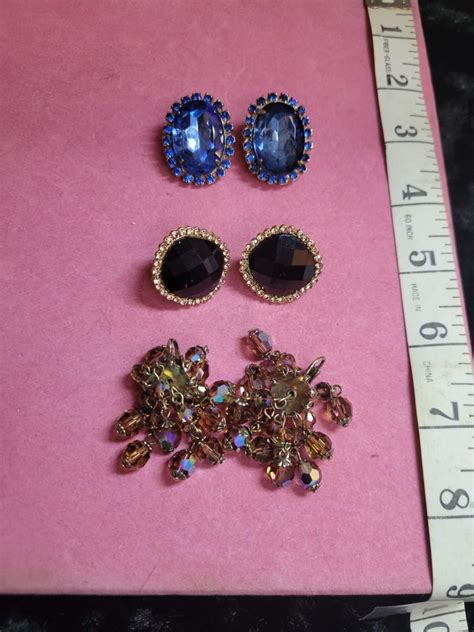 Vintage Earrings | EstateSales.org