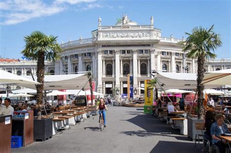 Sightseeing Vienna by Bike: Complete Itinerary | Etramping