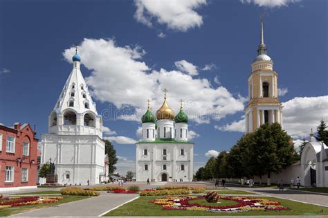 El Conjunto De Los Edificios Del Cuadrado De La Catedral En Kolomna El