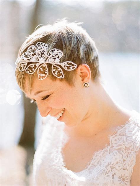 29 Stunning Wedding Hairstyles For Short Hair Short Wedding Hair Pixie Wedding Hair Short