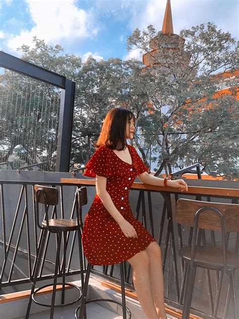 Hot girl Đại học Kinh Tế Huế Đừng cúi đầu vương miện sẽ rơi Đừng khóc Những kẻ xấu sẽ cười