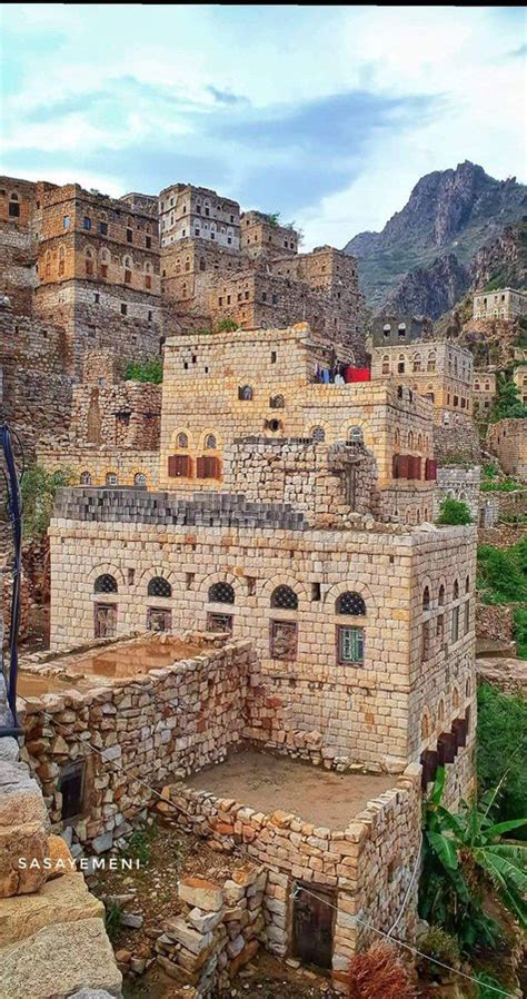 A house in the city of Hodeidah : r/pics