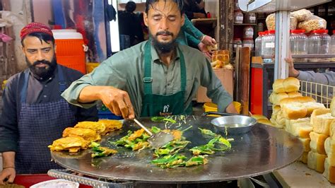 Mirchi Wala Bun Kabab 🌶 Fried Chilli Burger Making Karachi Street Food