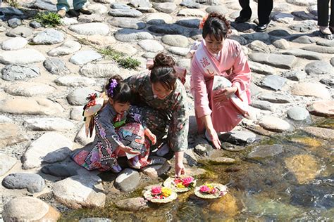 もちがせ流しびな Chugoku Region Tourism Guide 中国地方観光情報サイト