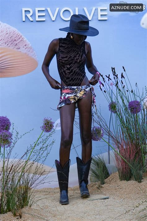 Adut Akech Flaunts Her Nude Tits Legs At Revolve Festival At Coachella AZNude