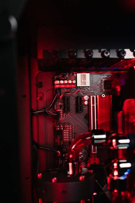 Red watercooled gaming PC - PC Doctor