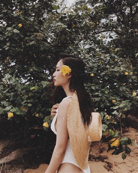 Xuất hiện gương mặt đáng gờm trong cuộc chiến bikini tiết lộ chiêu nâng tầm nhan sắc khi pose