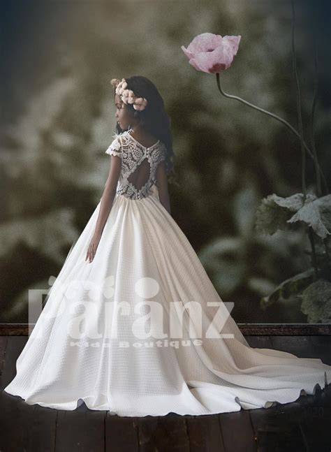 Pretty White Long Gown With Tulle Underneath Skirt And Feather Flower Appliquéd Bodice