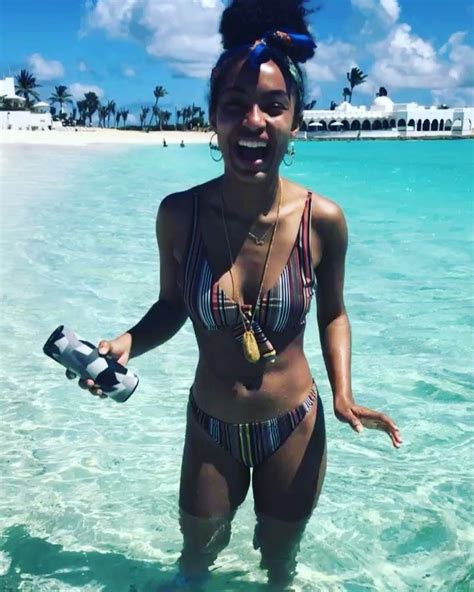 8 Sexy Hot Yara Shahidi Bikini Pics