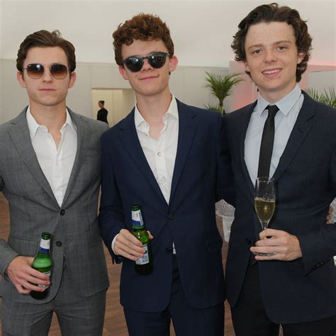 If You Like Tom Holland, Youll Love His Adorable Twin Brothers, Sam