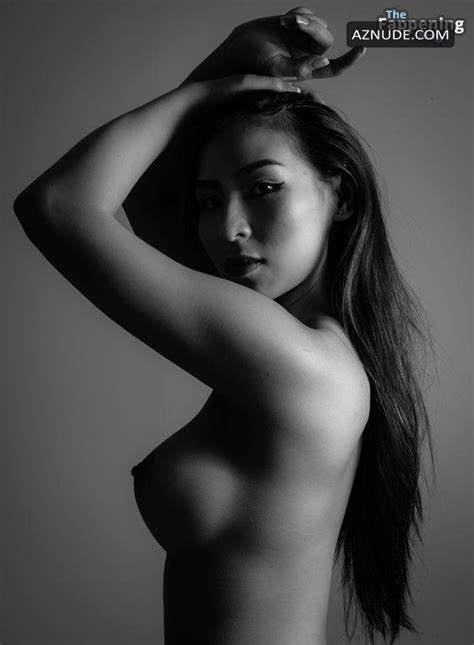 Tina Yong Strips Down For Nude Pic AZNude