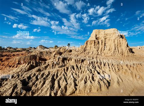 Mungo National Park And Mungo Man Hi Res Stock Photography And Images