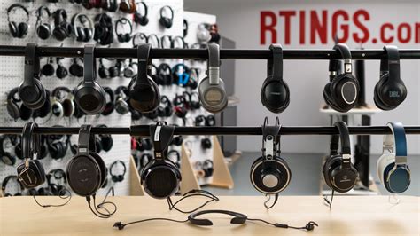 Which type of headphones are best for you? Over-Ear vs On-Ear vs ...