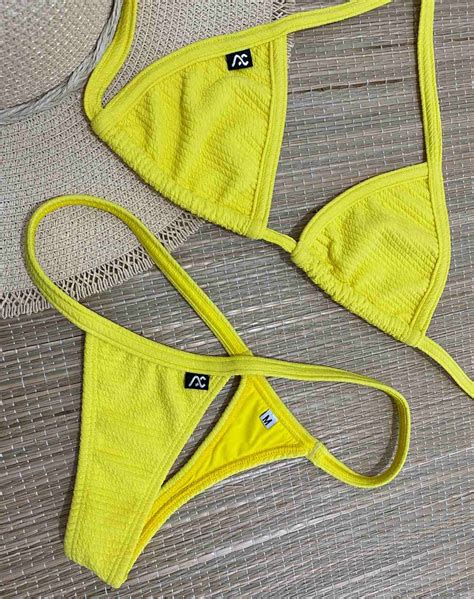 Conjunto Biqu Ni Fio Dental Marquinha De Bronzeamento Amarelo Canelado