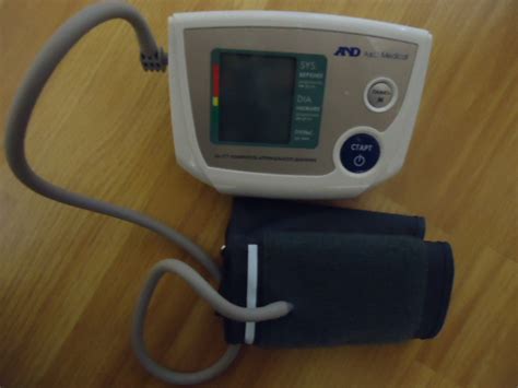 Автоматический измеритель давления A&D Medical UA-777 | отзывы