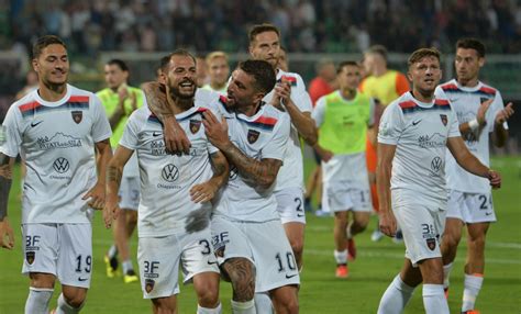 Cosenza Delude Solo Tutino Prestazione Da Urlo Per Tutti Tifo Cosenza