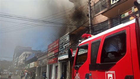 Pánico Por Incendio En Importadora En Pleno Centro De Concepción Que Se Descontroló Sabescl