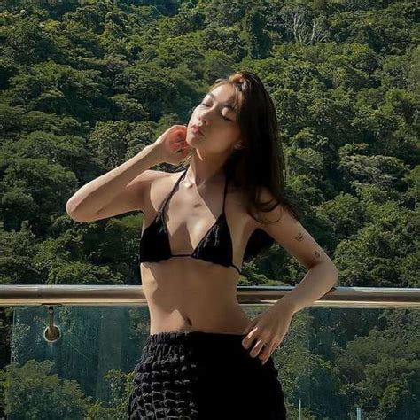 Ngắm nhìn 192 ảnh Tiktoker Quỳnh Như bikini sexy siêu hot