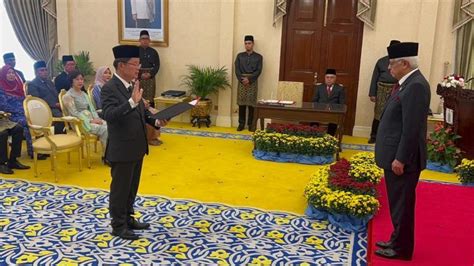 Kon Yeow Angkat Sumpah Ketua Menteri P Pinang