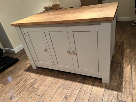 Kitchen Island With Rustic Mm Worktop Acorn To Oak