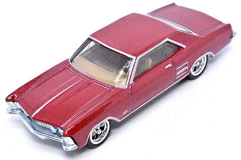 64 BUICK RIVIERA プレミアム版のレビューメインライン版との比較など GRL95 Hot Wheels 情報まとめ ホットウィール にわかマニア