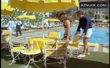 Jaclyn Smith Bikini Scene In Charlie S Angels Aznude