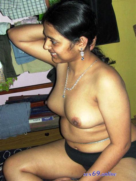 Desi Cute Aunt Big Belly Nude Pics Sexy Photos