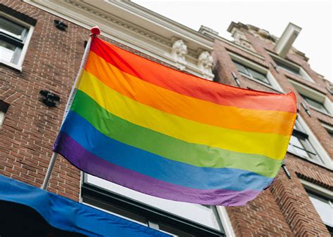 Neighbor Goes Above And Beyond To Break A Same Sex Couple Up Starts A War He Cant Win Bored