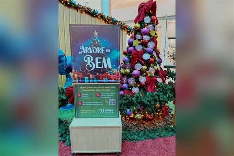 A Chegada Do Papai Noel Mau Plaza Aposta Em Decora O De Natal