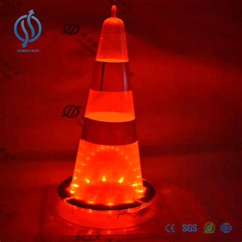 Solar led flashing traffic cone from China manufacturer - Rongxiang