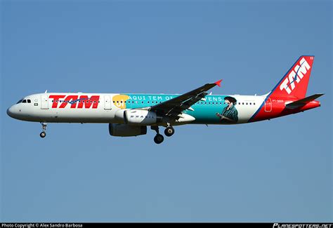 PT MXD TAM Linhas Aéreas Airbus A321 231 Photo by Alex Sandro Barbosa