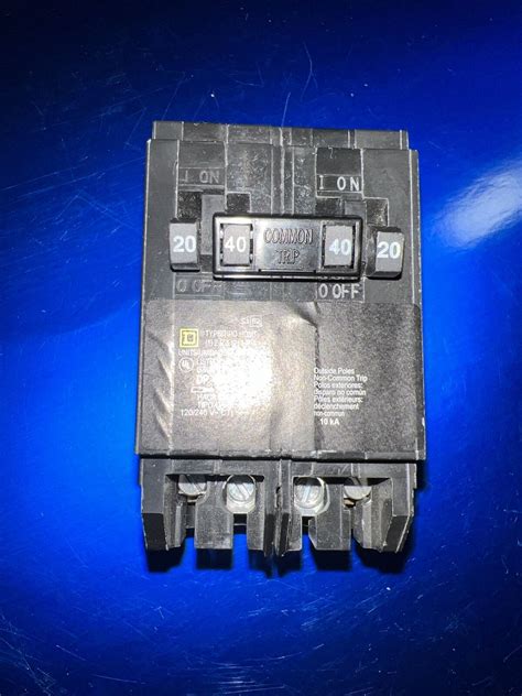 Homt2020240 Square D Quad Circuit Breaker 20a 1 Pole 40a 2 Pole