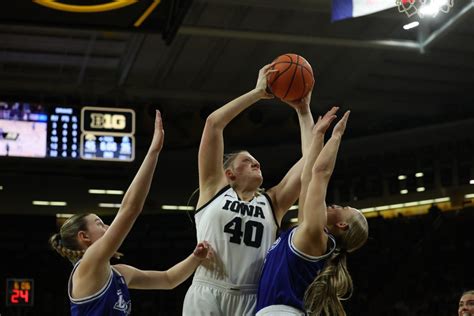 Iowa Junior Center Sharon Goodman Having Breakthrough Season Hawk Fanatic