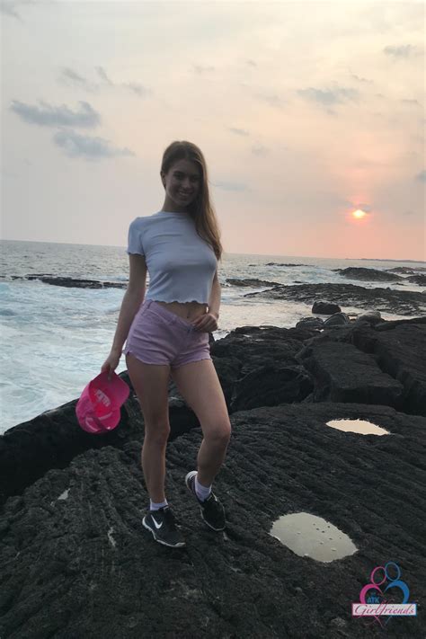 Amateur Girlfriend Jill Kassidy Poses In Her Hot Outfits Naked In A Solo CoedCherry