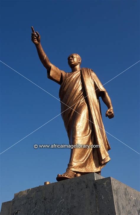 Photos And Pictures Of Nkrumah Mausoleum Statue Of Kwame Nkrumah