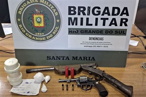 Bei Polícia Homem é Preso Por Tráfico De Drogas E Porte Ilegal De