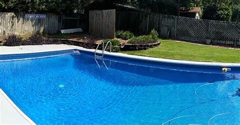 What Should I Do With Wrap Around Flower Bed Around The Pool South Carolina Album On Imgur