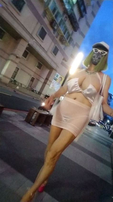 Watch 大奶酥走路露點了 Tranny Dainasu Shemale Porn SpankBang