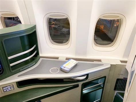 Flight review: EVA Air 777 business class from Houston to Taipei