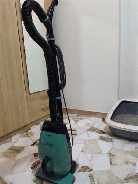 Vintage vacuum cleaner (fully functional), TV & Home Appliances, Vacuum ...