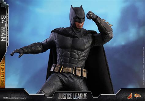 Hot Toys Justice League MMS Batman Deluxe Version Th Scale Collectible Figure Figround