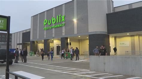 Atlantas Summerhill Neighborhood Publix Opens