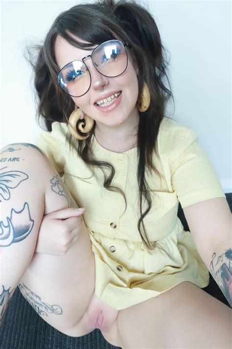 Do I have a pretty smile I think the pink lips really make it ðŸ Porn Pic