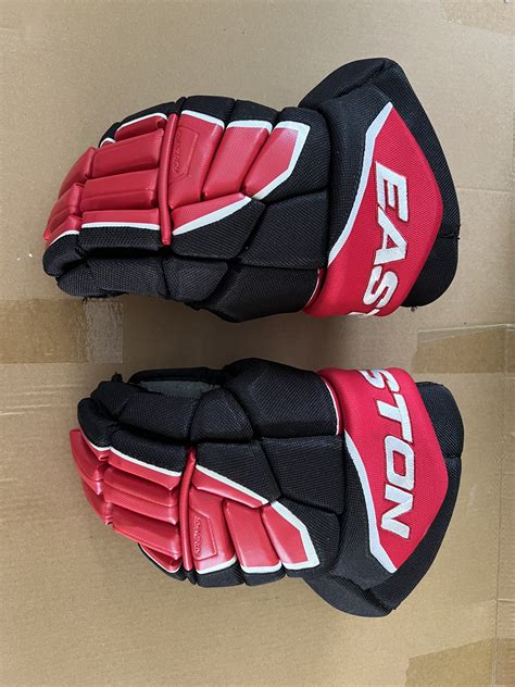 Easton 12 Synergy Gloves Sidelineswap