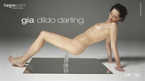 Amateur Girl Gia Dildo Darling Board Porn Pic