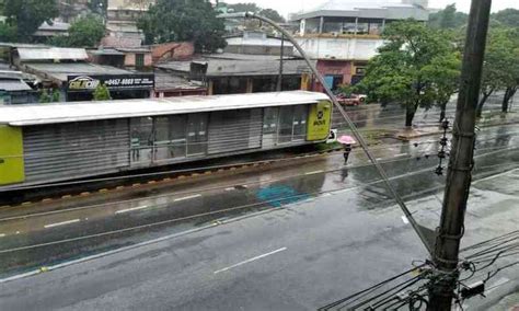 Risco de inundação e vias fechadas chuva coloca BH em alerta Gerais